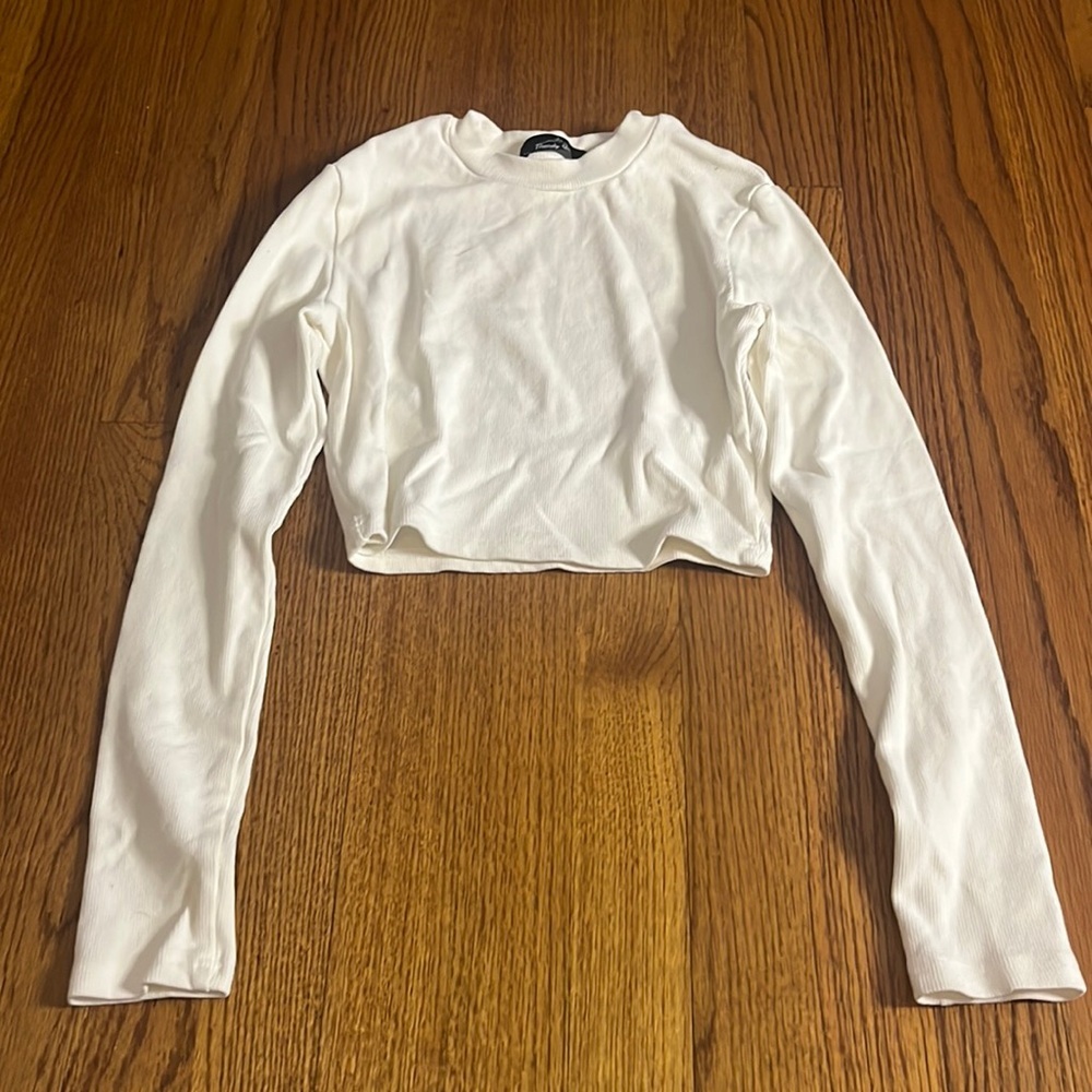 Trendy Queen Woman’s White Long Sleeve Size S - Picture 1 of 5